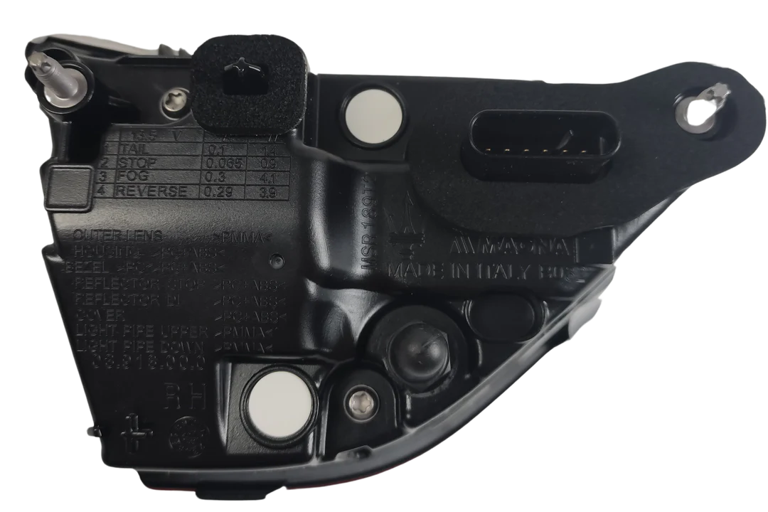Maserati GranTurismo A290 Right Rear Inner Tail Light OEM 6701588690