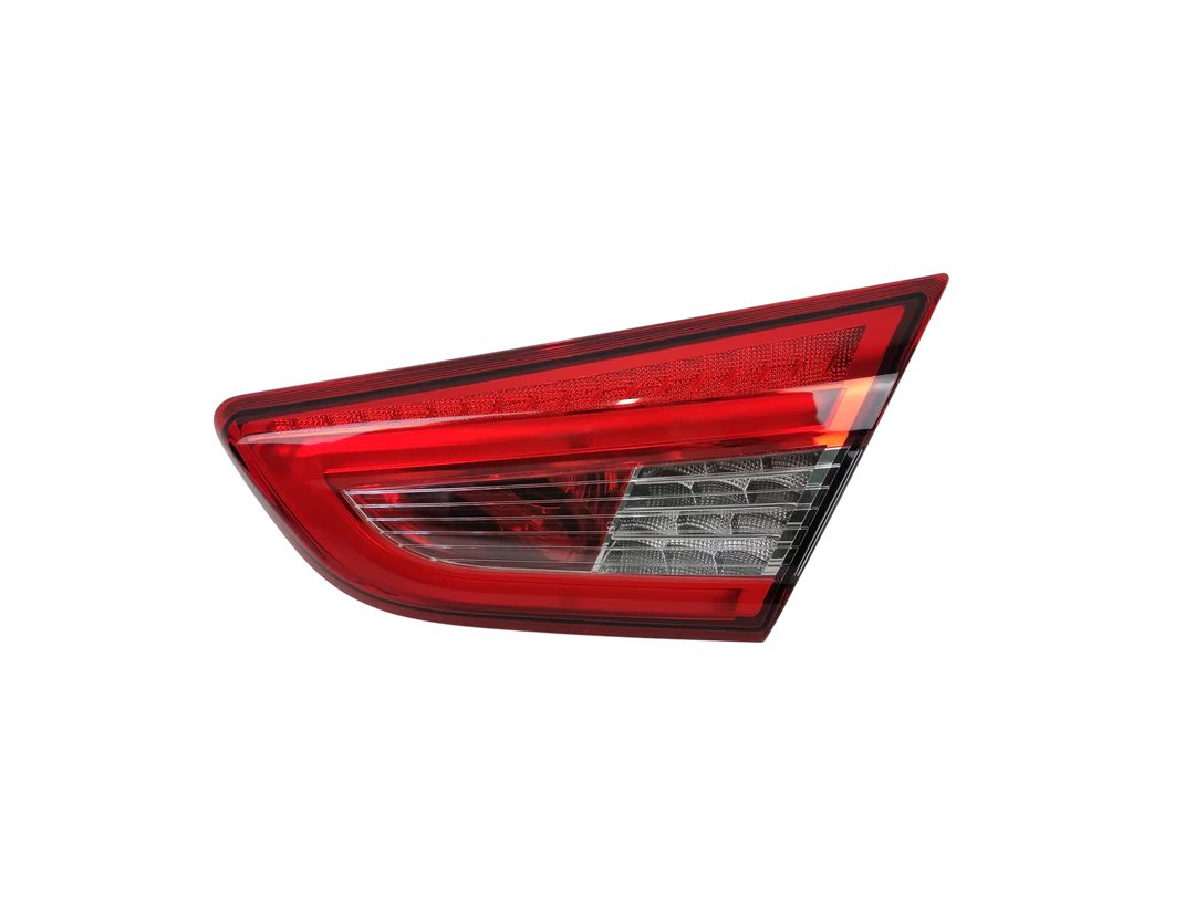 Maserati Ghibli M157 Right Rear Inner Tail Light OEM 670004663
