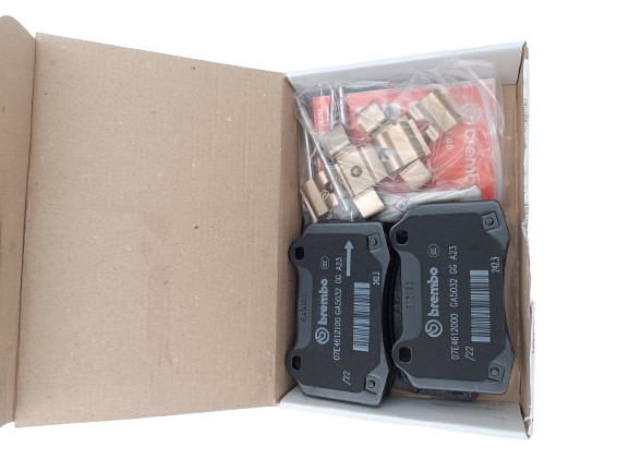 Maserati Quattroporte Ghibli Rear Brake Pads Kit M156/57 OEM 673012377