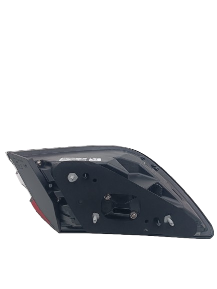 Maserati Levante RH Taillight Fixed Side OEM 670154538