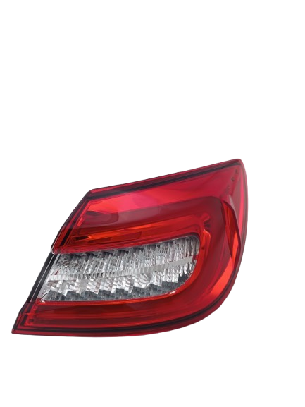 Maserati Quattroporte Rear RH Fixed Tail Light OEM 670001628