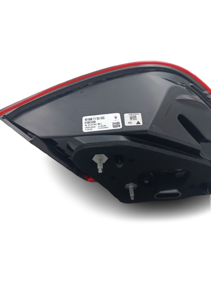 Maserati Quattroporte Rear RH Fixed Tail Light OEM 670001628