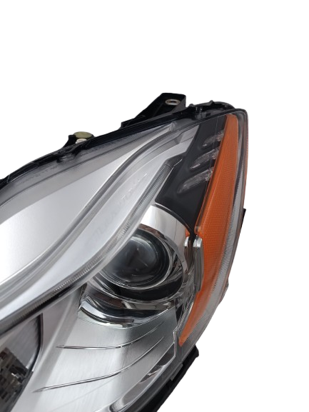Maserati Quattroporte LH Front Headlight OEM 670104199