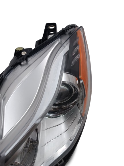 Maserati Quattroporte LH Front Headlight OEM 670104199