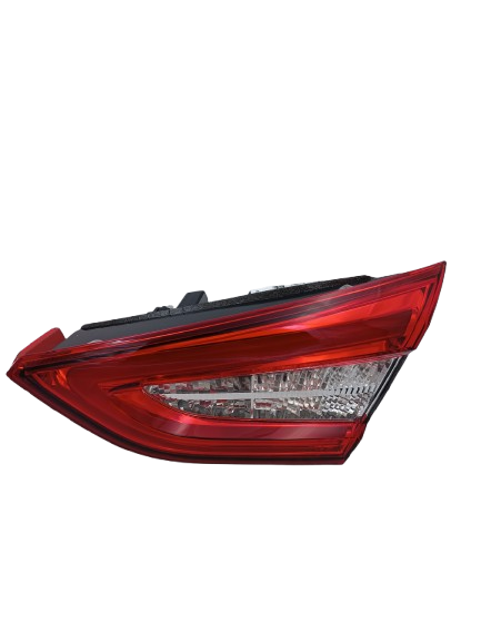 Maserati Quattroporte Rear RH Mobile Tail Light OEM 670009228