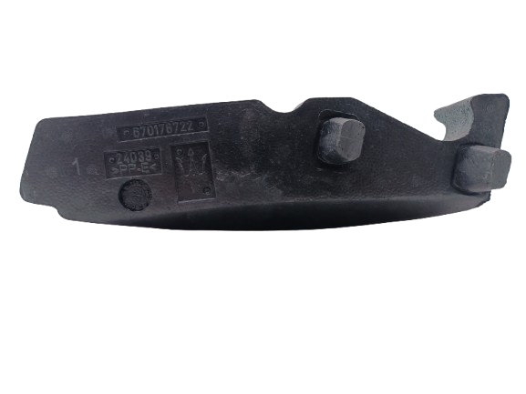 Maserati Quattroporte RH Lower Central Front Bumpe OEM 670176722